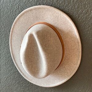 Oatmeal wide brimmed fedora hat